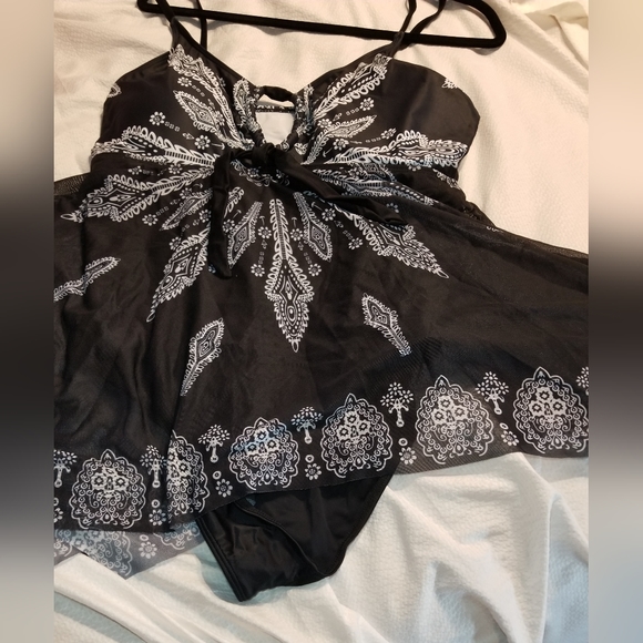 NWOT MESH HANDKERCHIEF HEM SWIM DRESS ADJUSTABLE KEY HOLE BUST XL - Picture 3 of 12